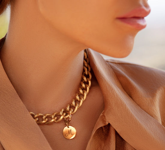 Halskette No.4 mit 1,5 cm Medaillon vergoldet - Detailansicht