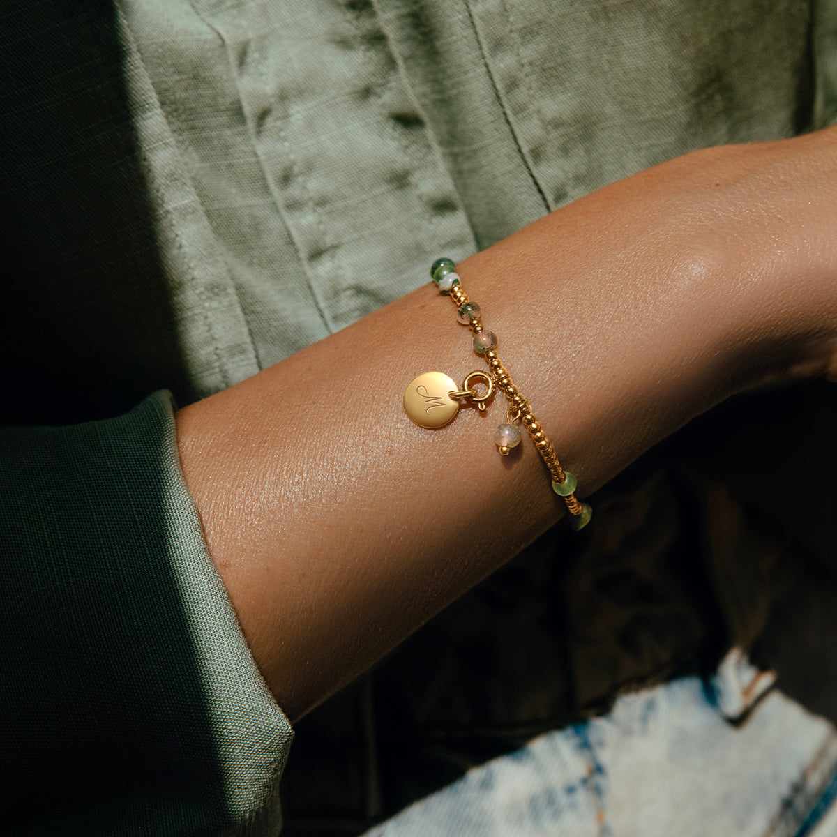 Armband Planets mit Edelsteinen, vergoldet - Detailansicht