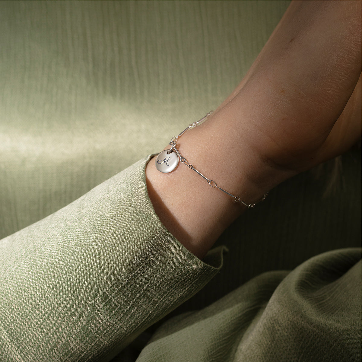 Armband Bamboo mit 1 cm Medaillon, versilbert - Detailansicht