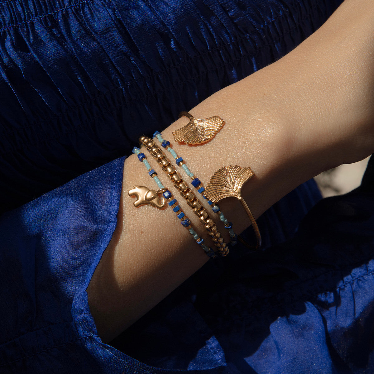 Armband mit blauen japanischen Miyuki-Perlen