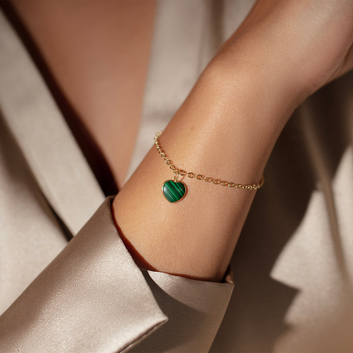 Armband Forzatina mit grünem Malachit Herz 0,8 cm in 585er Gelbgold Fassung - Detailansicht