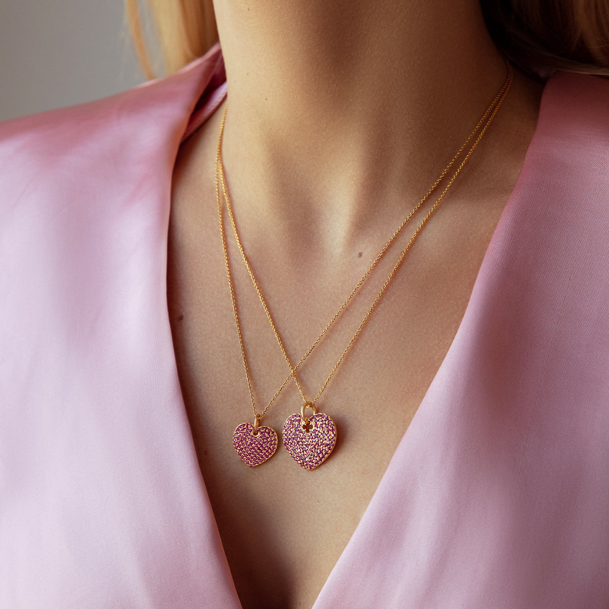 Halskette Faden mit Anhänger Herz 1,5 cm mit rosa Zirkonen, vergoldet - Weitere Detailansicht