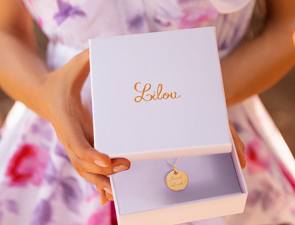 Lilou Geschenkgutschein - - Vorderansicht