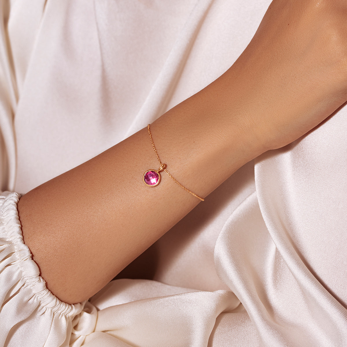 Armband klassisch mit rosa Quarz vergoldet - Detailansicht