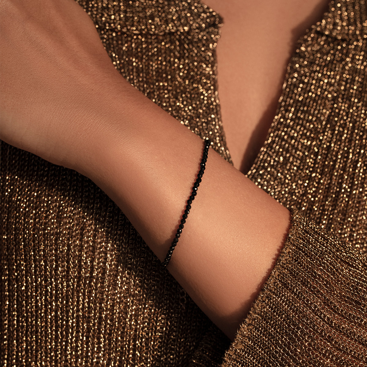 Armband aus Spinell Steinen, vergoldet - Detailansicht