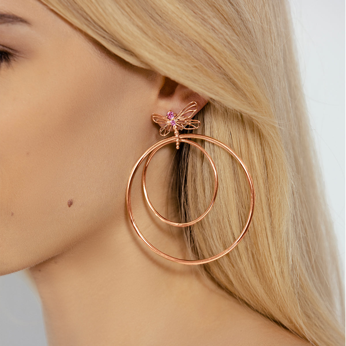 Libellen Ohrringe 7,5cm mit rosa Zirkonen rosévergoldet - Detailansicht