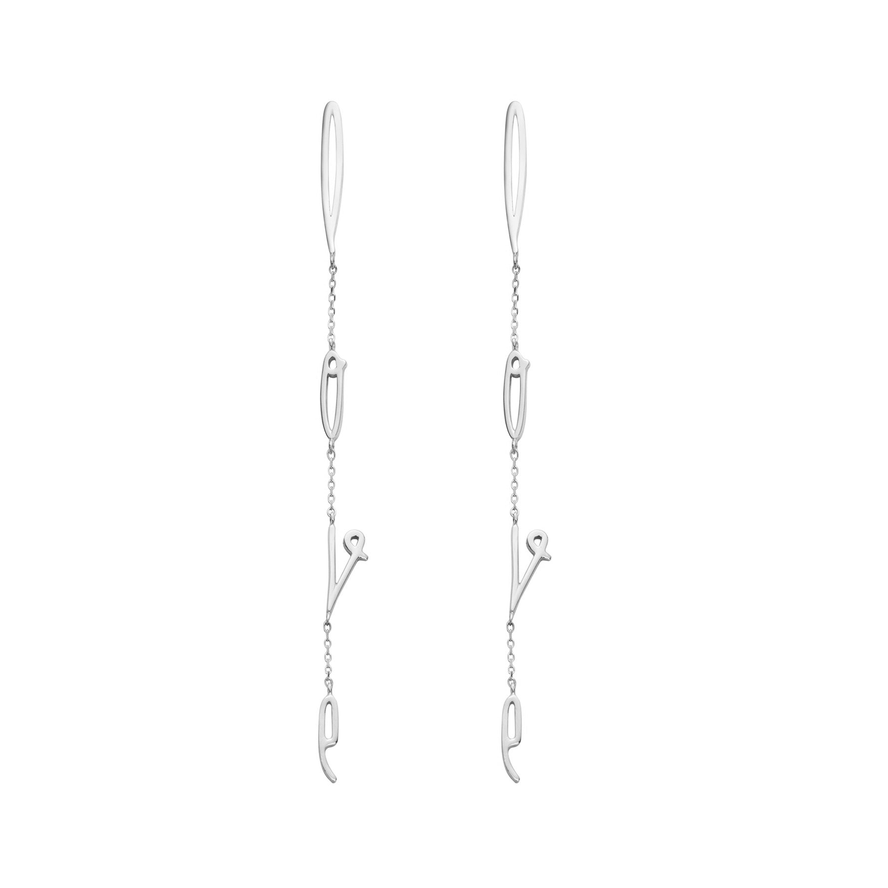 Silberne Ohrstecker „Love“