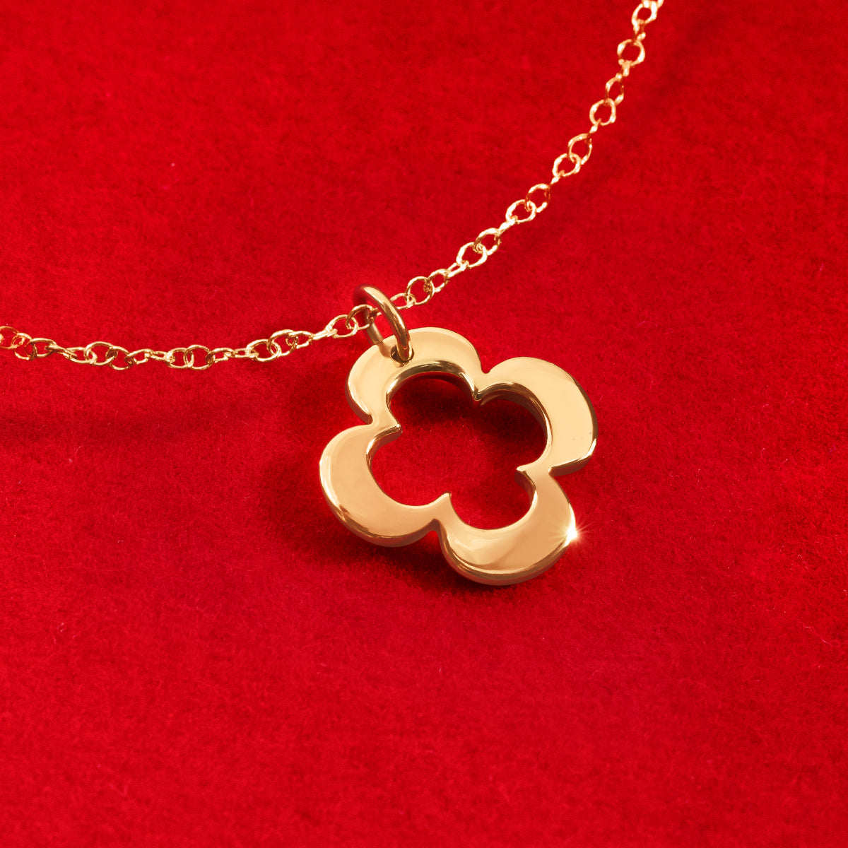 Halskette Faden mit offen gearbeitetem Kleeblatt 1 cm aus 585er Gelbgold - Vorderansicht