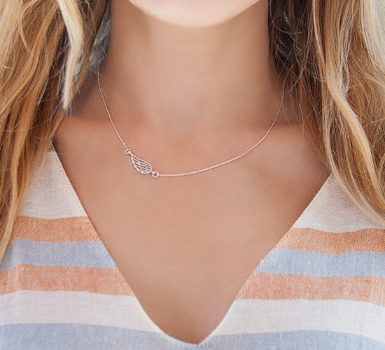 Halskette Flügel vergoldet - Detailansicht