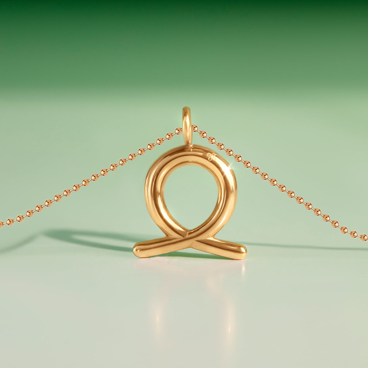 Halskette Kügelchen mit Jungfrau-Anhänger vergoldet - Detailansicht