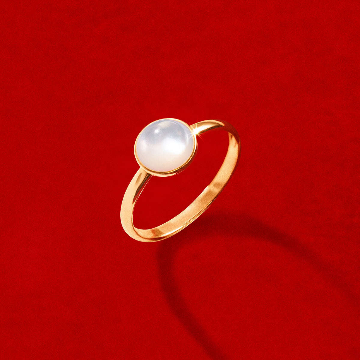 Ring mit Perlmutt Medaillon in 585er Gelbgold Fassung - Vorderansicht