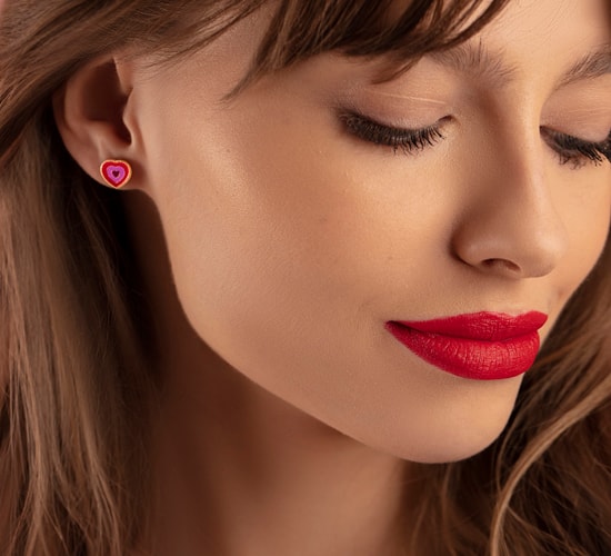 Ohrringe Herz mit rot-rosa Emaille vergoldet