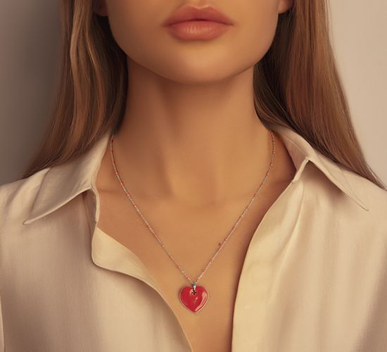 Halskette mit rote Emaille mit rot emaillierten Herz