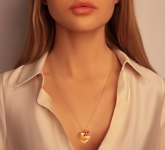 Halskette mit rote Emaille 1 cm Herz und Herz 2 cm vergoldet