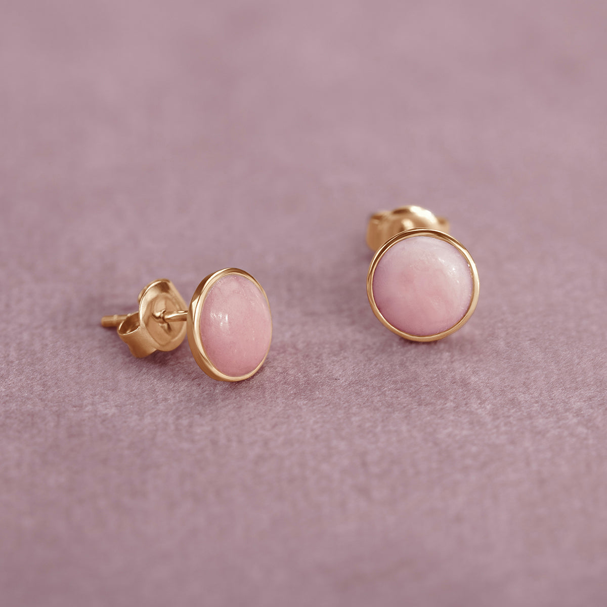 Ohrstecker rosa Opal Medaillon 0,8 cm in 585er Gelbgold Fassung