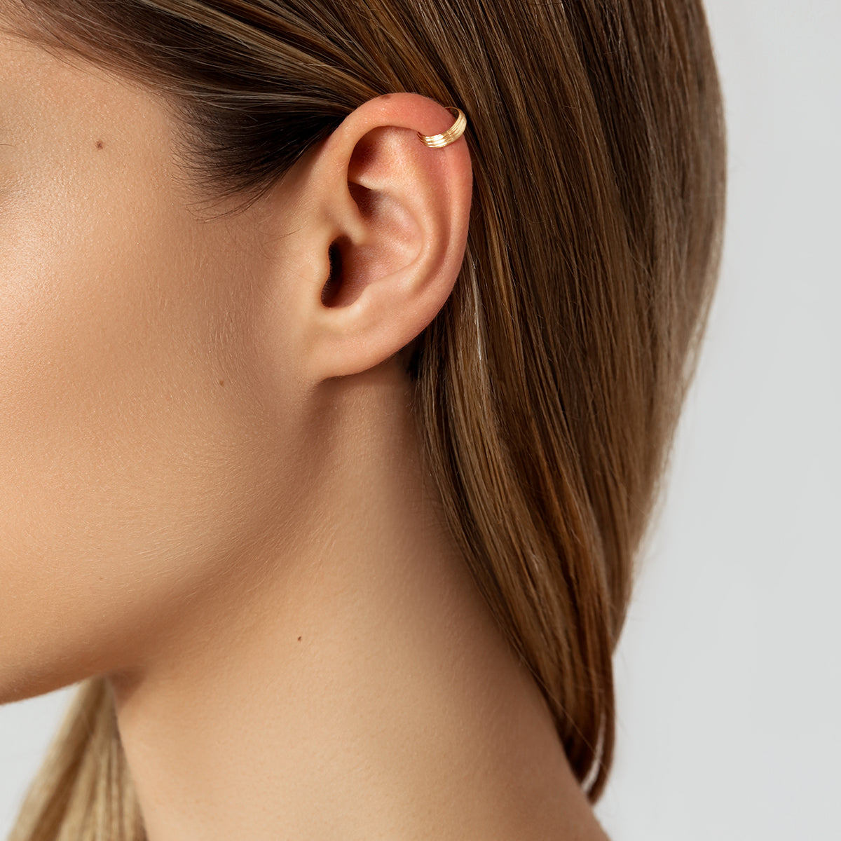 Ear Cuff Ethno No.2 vergoldet - Detailansicht