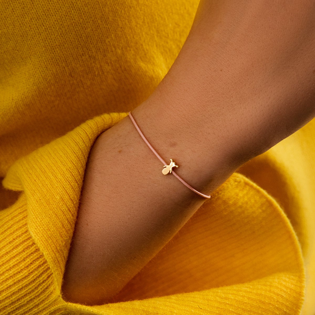 Schnurarmband puder mit Etincelle Mädchen aus 585er Gelbgold - Detailansicht